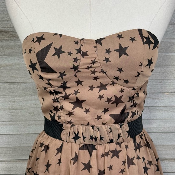 SANS SOUCI Fit & Flare Y2K Strapless Mini Dress Mocha w Black Stars-Small - Picture 2 of 6